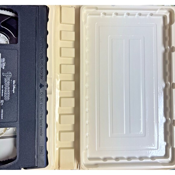 Walt Disney's Masterpiece Pinocchio VHS Clam Shell Cover - Picture 5 of 9